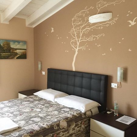 Bba2Passi Bed and Breakfast Marina di Massa Buitenkant foto