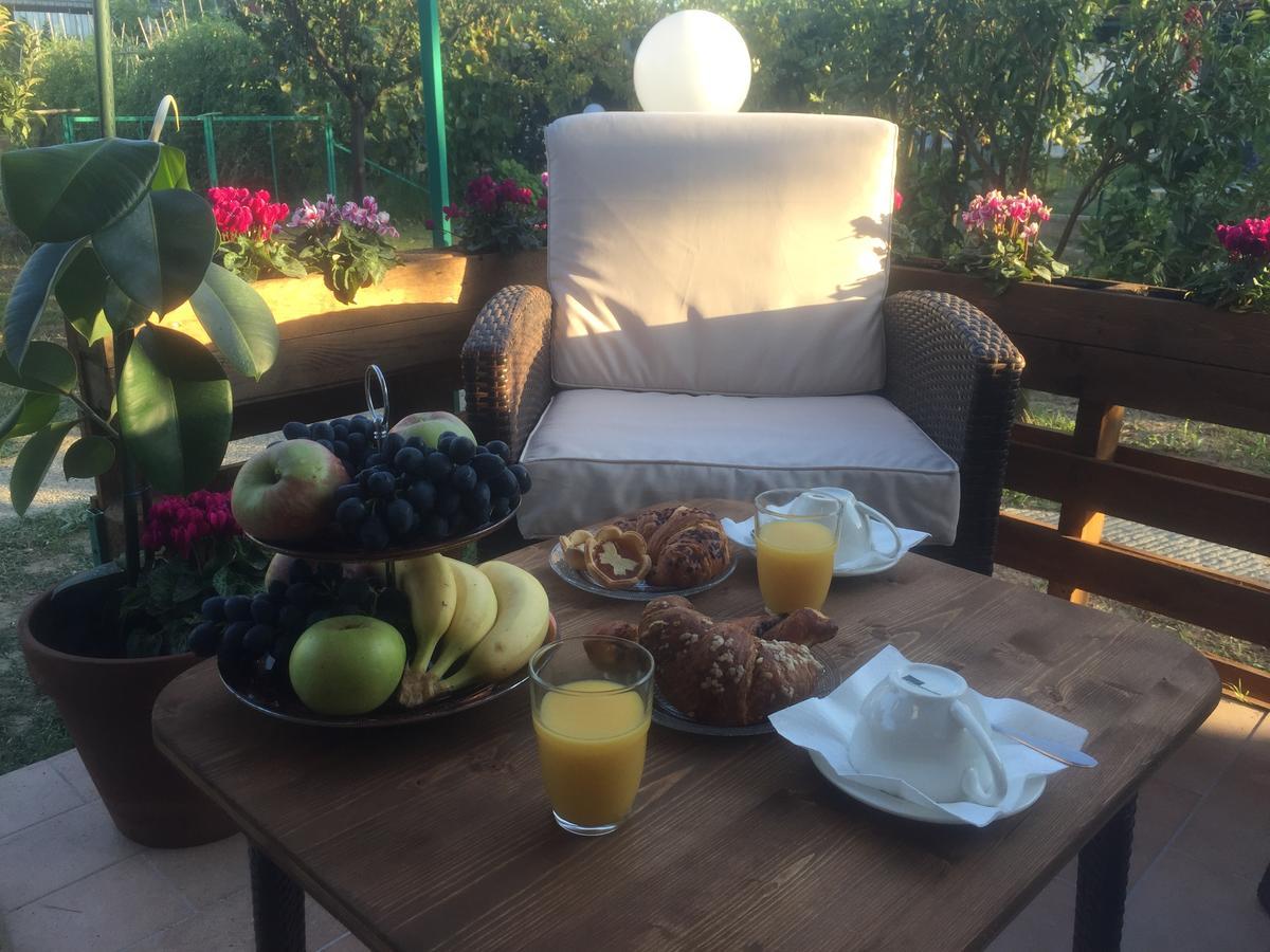 Bba2Passi Bed and Breakfast Marina di Massa Buitenkant foto