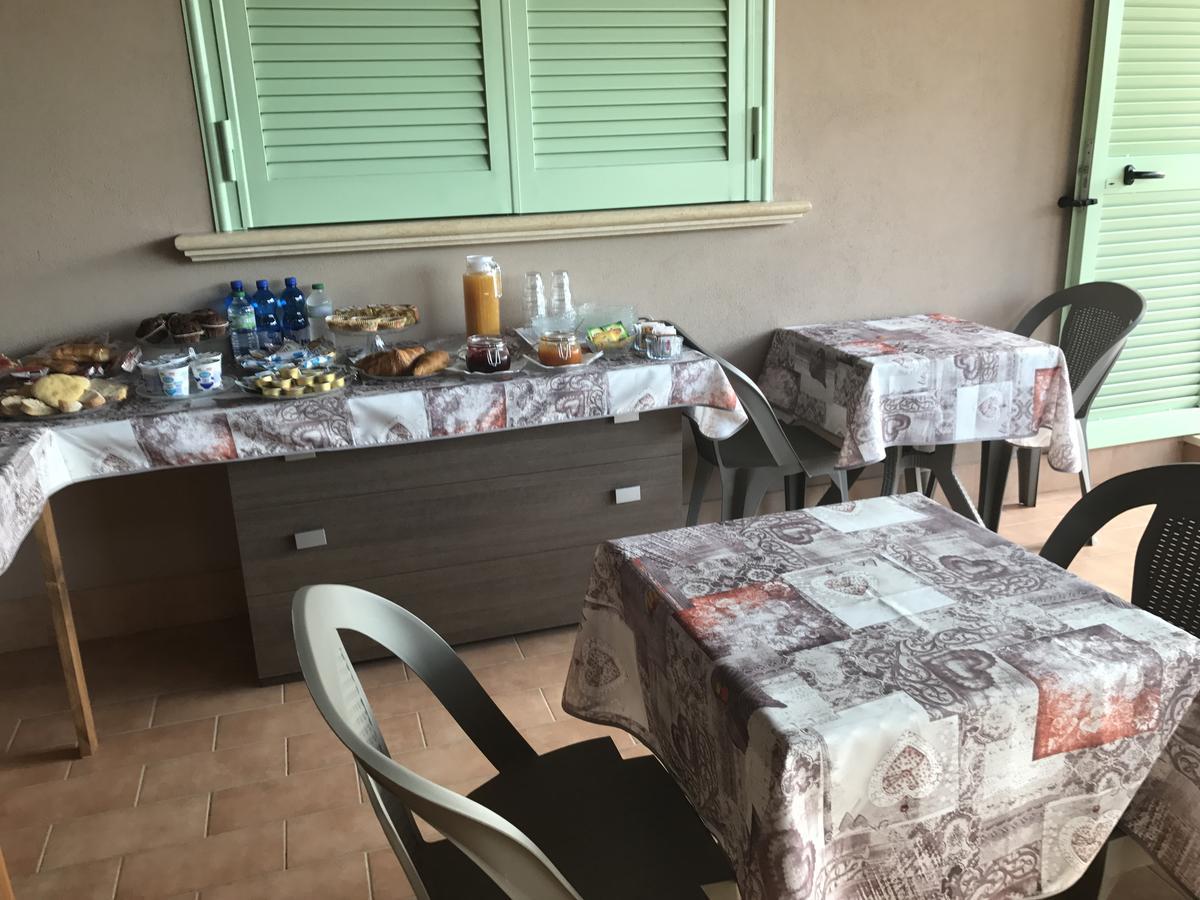 Bba2Passi Bed and Breakfast Marina di Massa Buitenkant foto