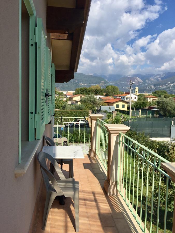 Bba2Passi Bed and Breakfast Marina di Massa Buitenkant foto