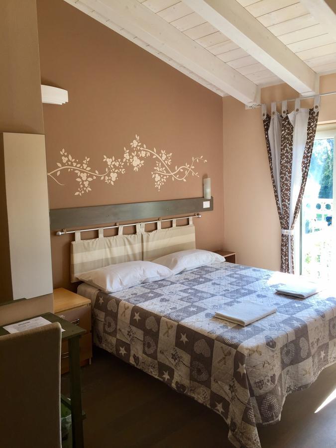 Bba2Passi Bed and Breakfast Marina di Massa Buitenkant foto